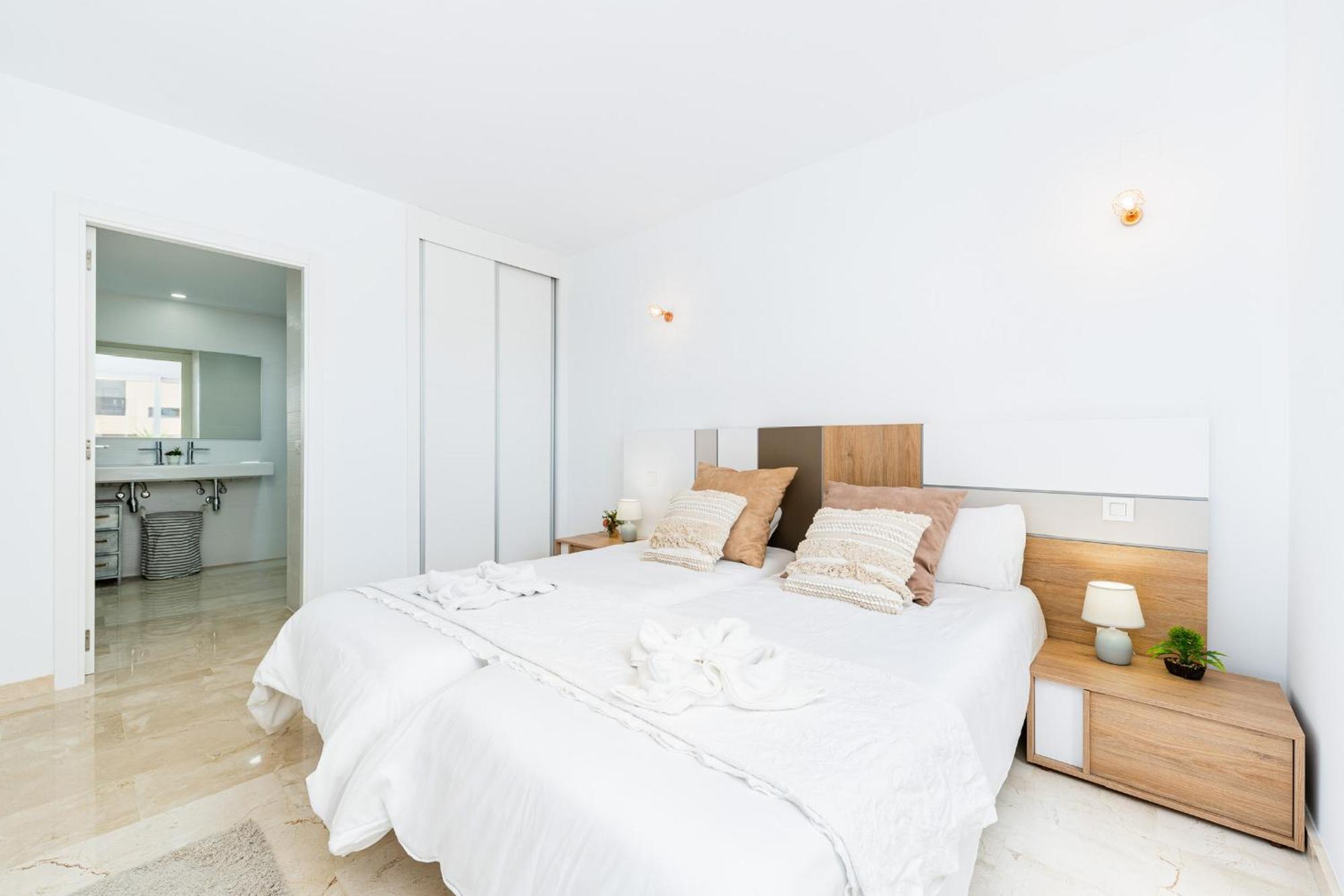 Tornado Sunrise Apartment *